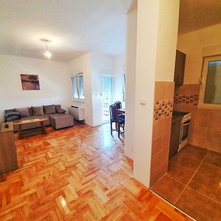 Apartman 44 Bijeljina Eksteriør bilde